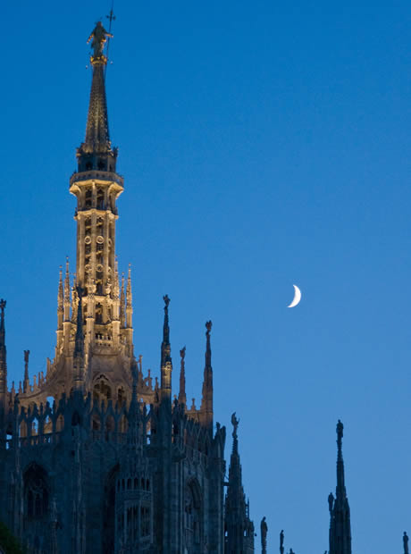 Cathedral of milan at night photo